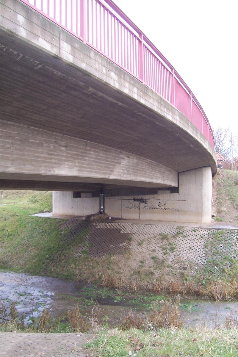 Brücke zwischen den Orten Großengottern und Altengottern (Nähe Mühlhausen) im Zuge der L1100 