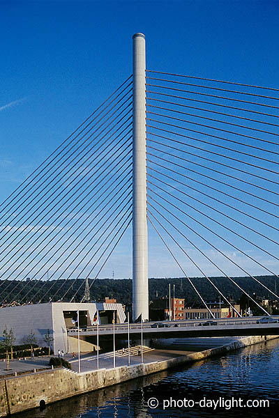 Pont du Pays de Liège in Lüttich über die Maas 