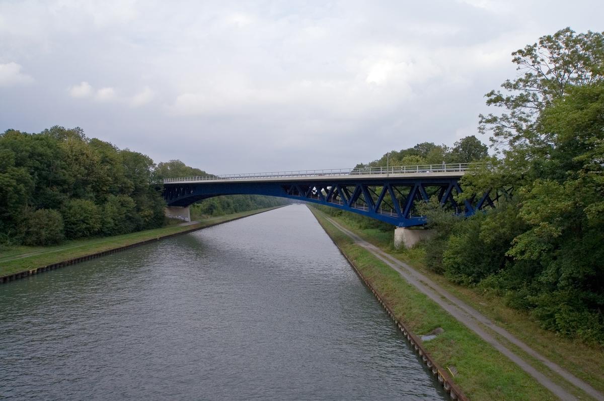 Nouveau pont de la B4 sur le Mittellandkanal 