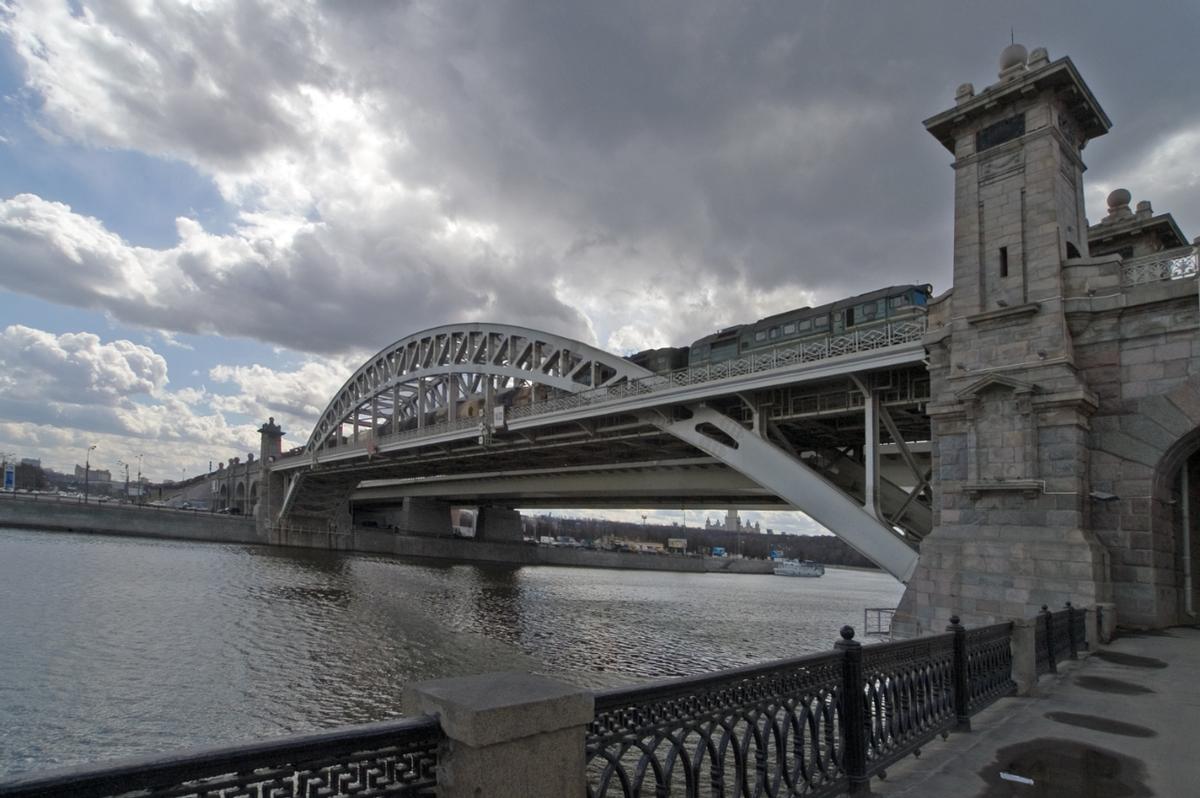 Krasnolushskyi Most 