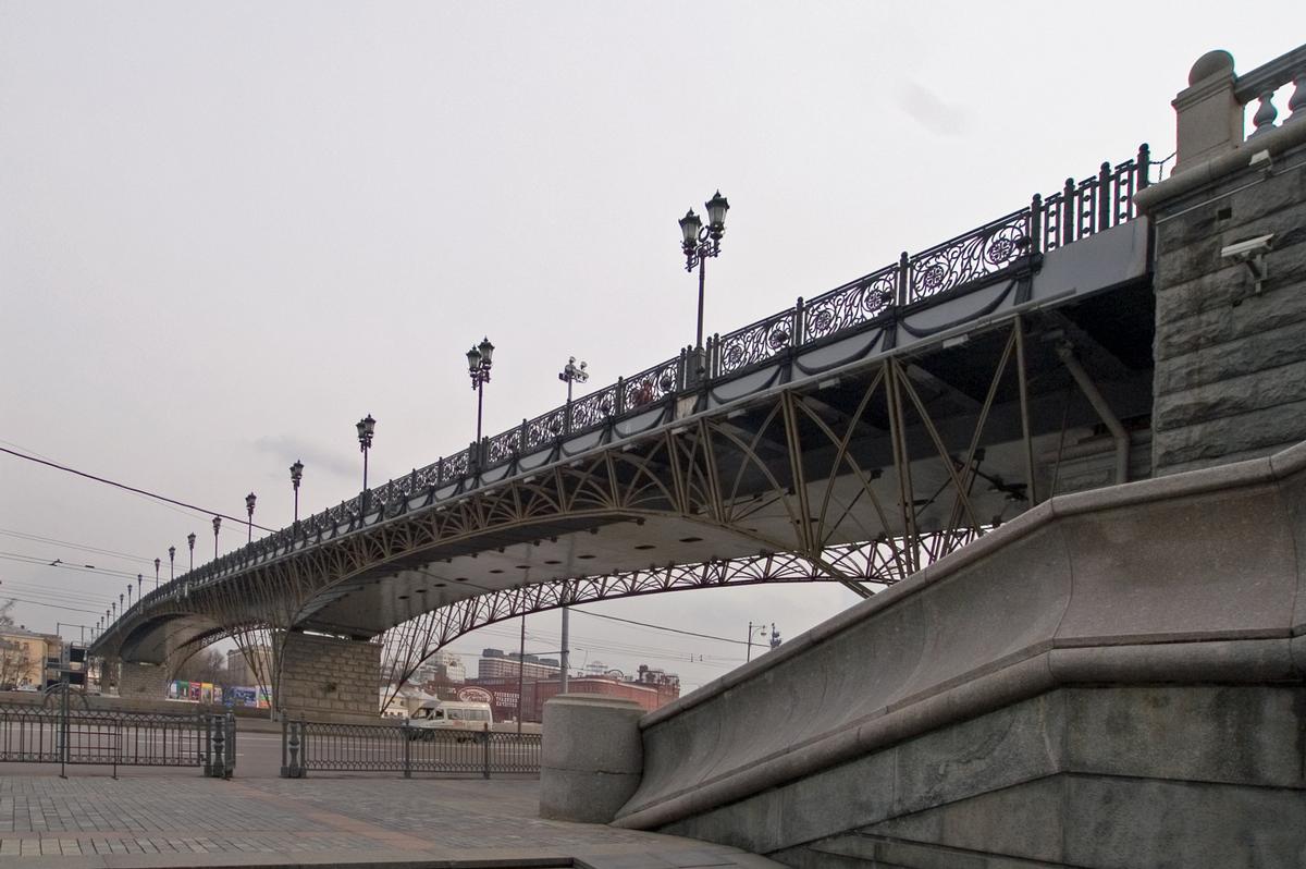 Pont à la cathédrale Saint-Sauveur de Moscou 