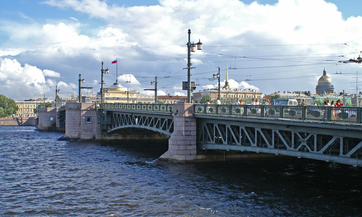 Dvorcovyj most 
