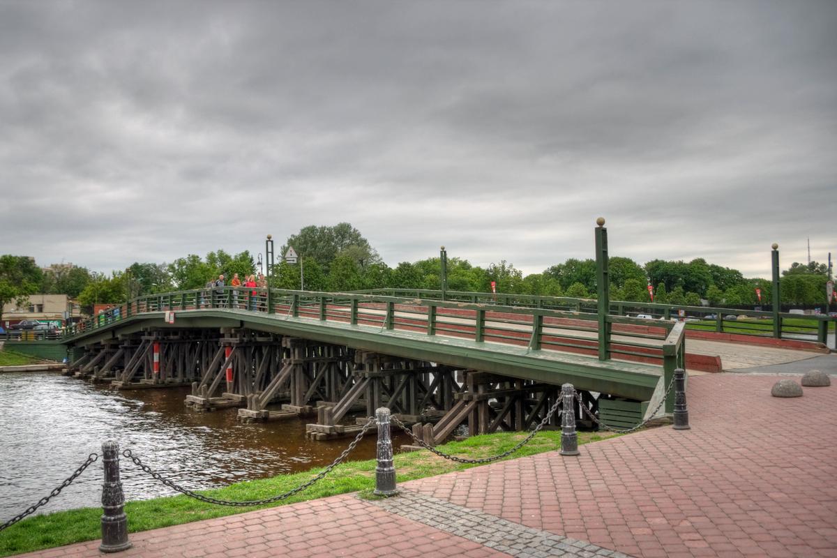Kronverksky-Brücke 