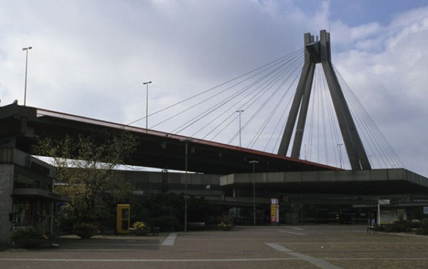 Stahlhochstrassenbrücke 
