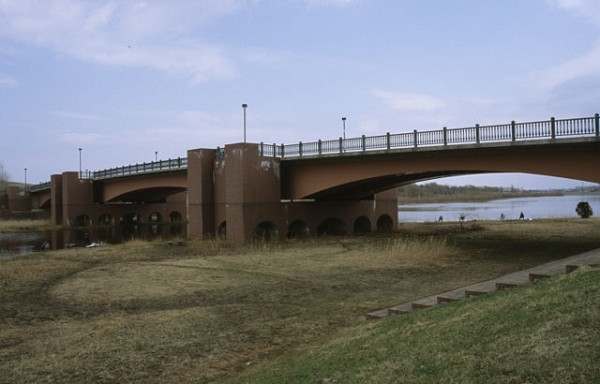 Suigo Higashi Oohasi-Brücke 