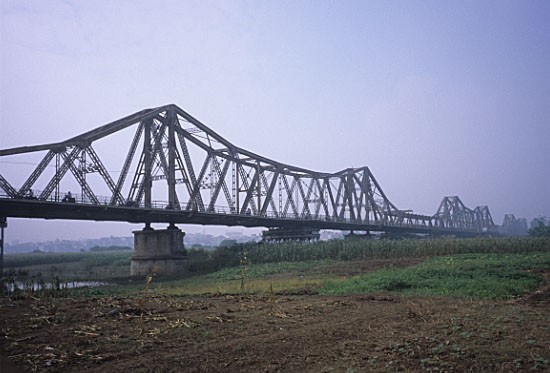 Long-Bien-Brücke 