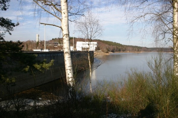 Barrage d'Eupen le lac rempli à la cote 355 