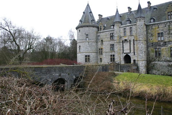 Le pont sur les douves du Château 