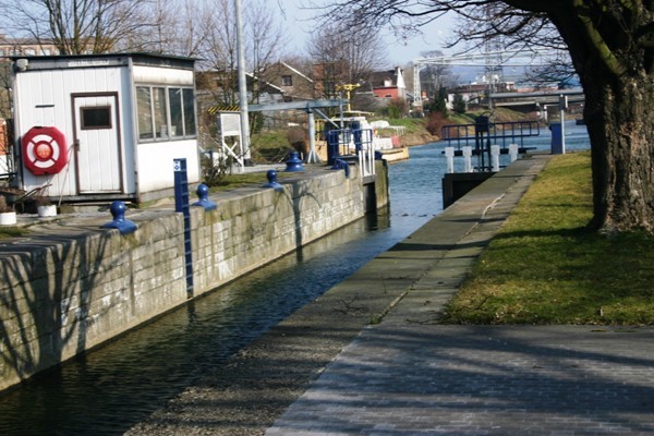 Angleur Lock 