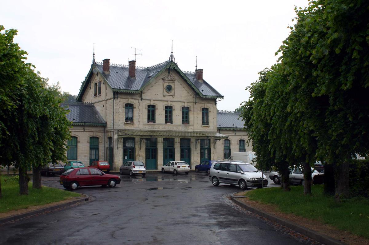 Pierrefonds Station 