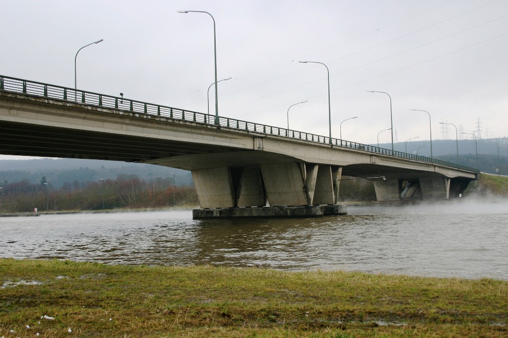 Maasbrücke Ampsin 