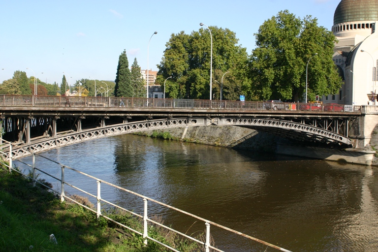 Pont de Fétinne vom linken Ufer gesehen 