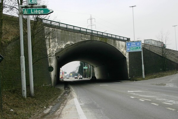 E40 (A 3) Motorway crossing the N 3 between Soumagne and Herve 