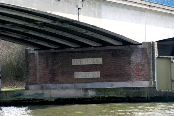 Pont de Zutendaal sur le Canal Albert 