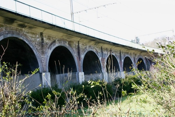 Hony Railroad Bridge 
