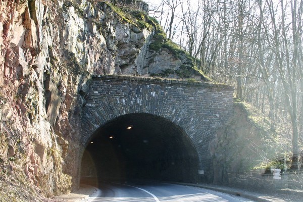 Burgléen Tunnel 