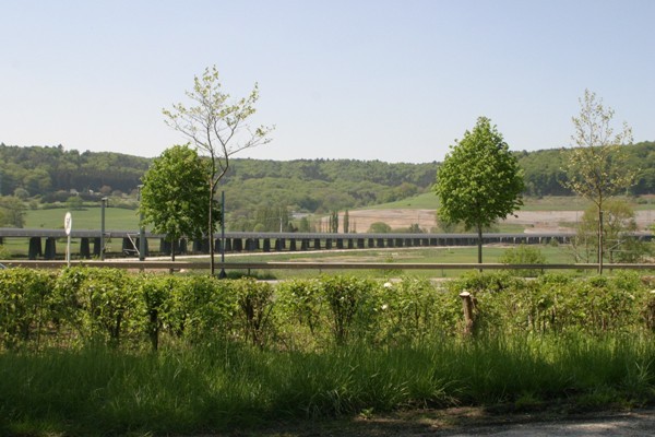 Viaduc de Lorentzweiler vue dans la vallée de l'Alzette d'en aval 
