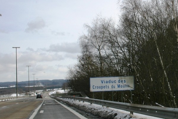 Viaduc des Croupets du Moulin, vue sur la chaussée direction St.Vith 