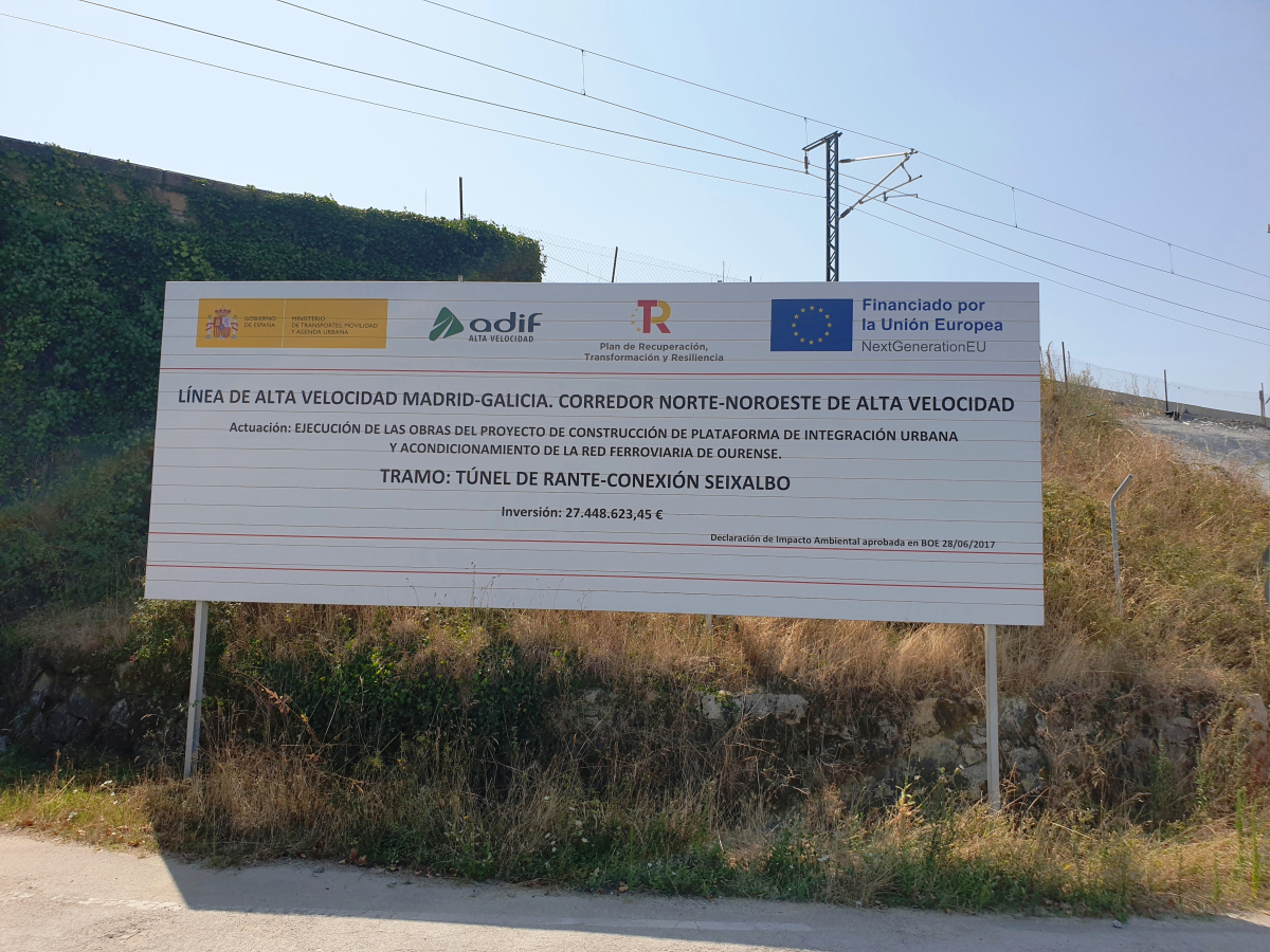 Rio Barbaña Viaduct and Rante Tunnel info panel 