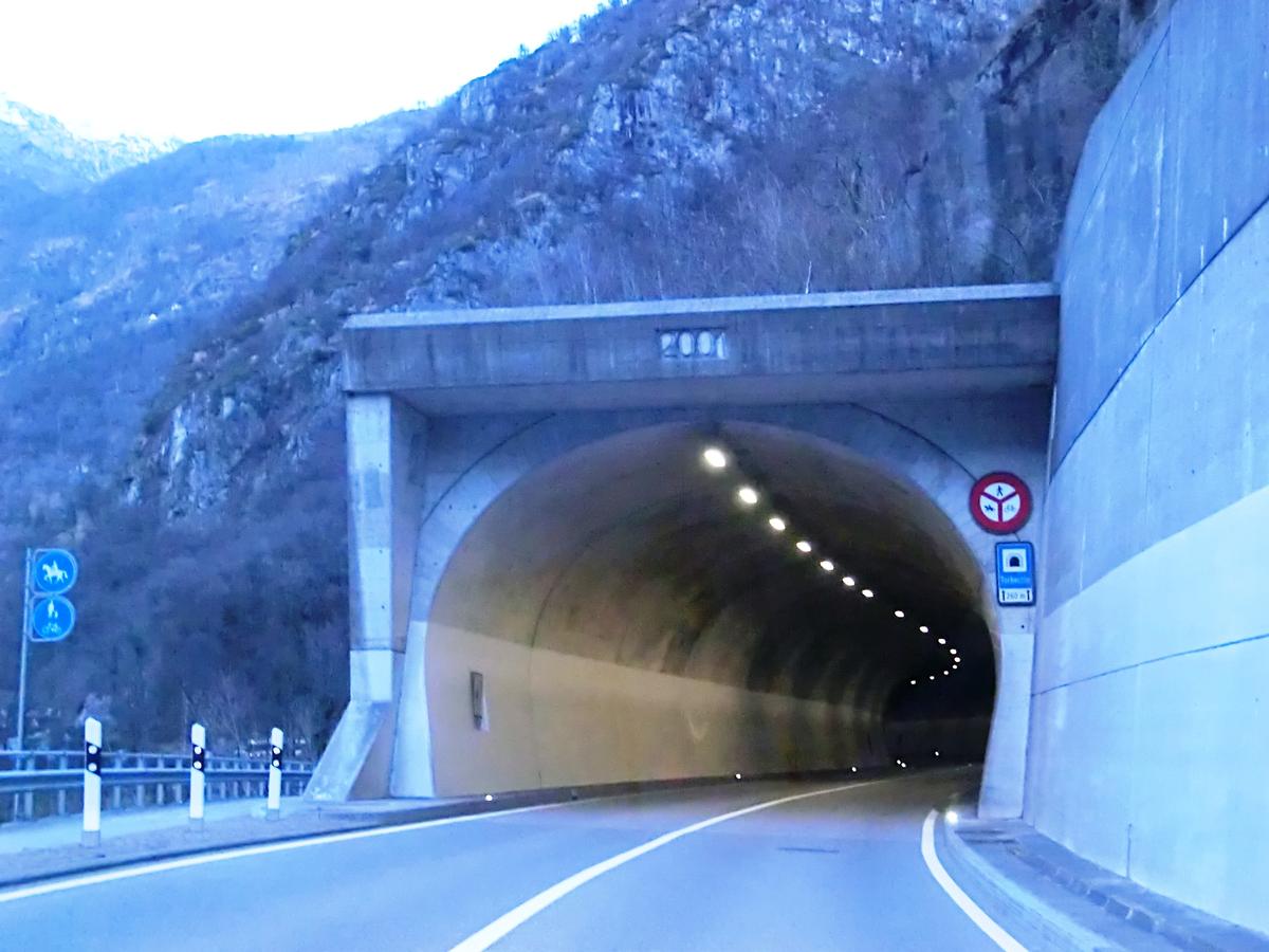 Torbeccio Tunnel southern portal 
