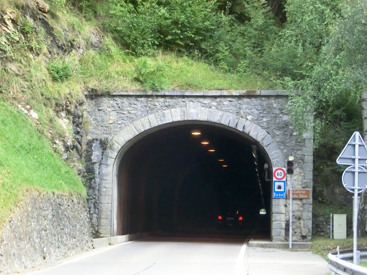 Toira Tunnel southern portal 