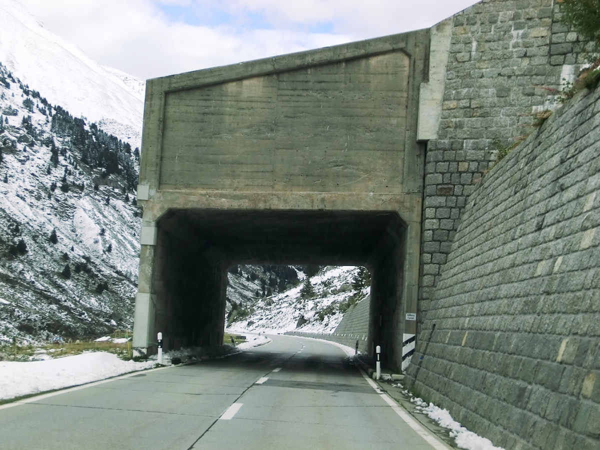Curvet Tunnel southern portal 