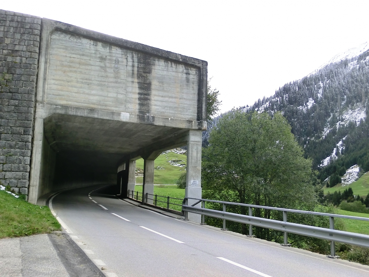 Val da Tgauras-Val Perver Tunnel northern portal 