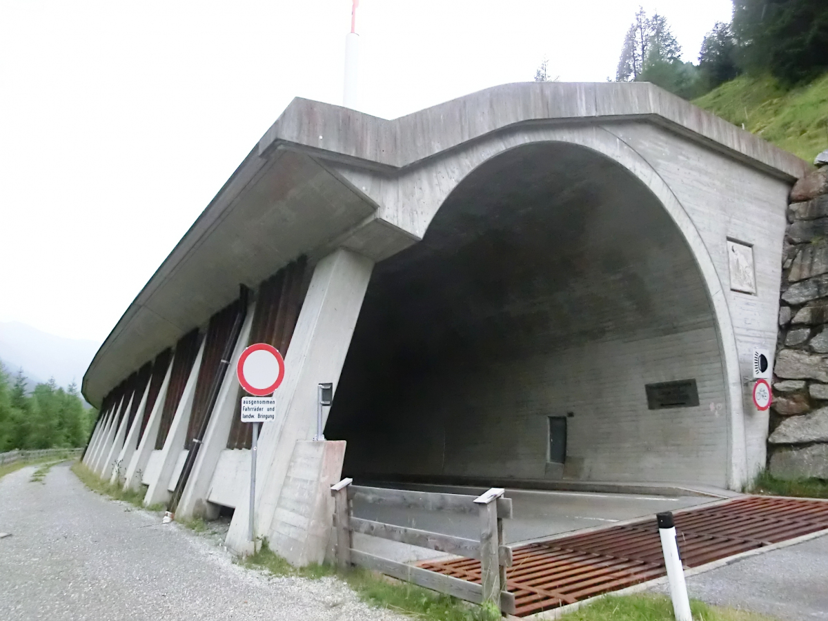 Schrofen-Höllenbach-Madermähder Tunnel northern portal 