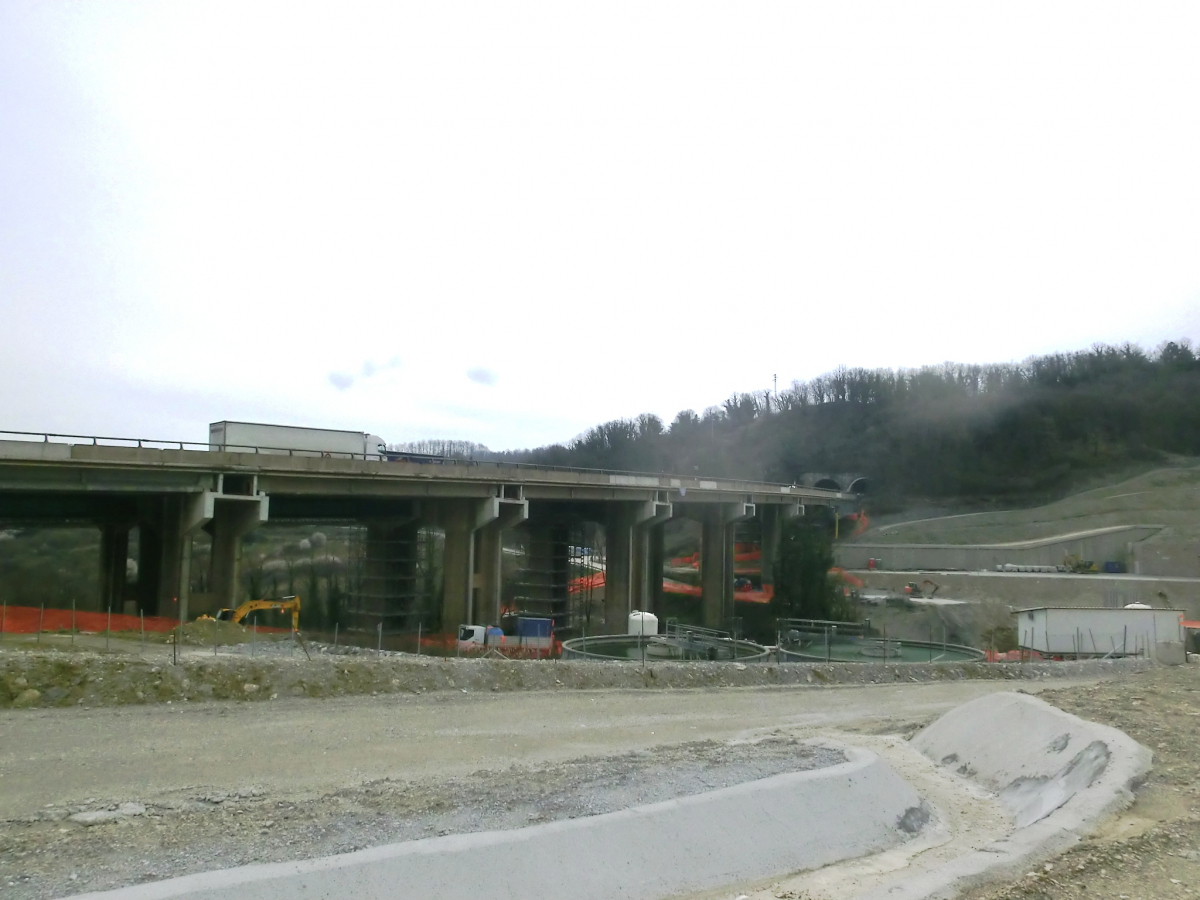 Baccheraia Viaduct and Poderuzzo Tunnel northern portals 