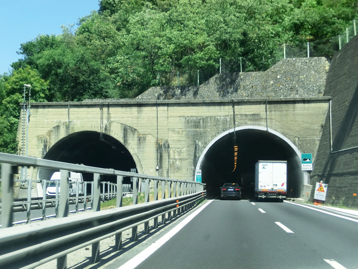 Bruscheto Tunnel southern portals 