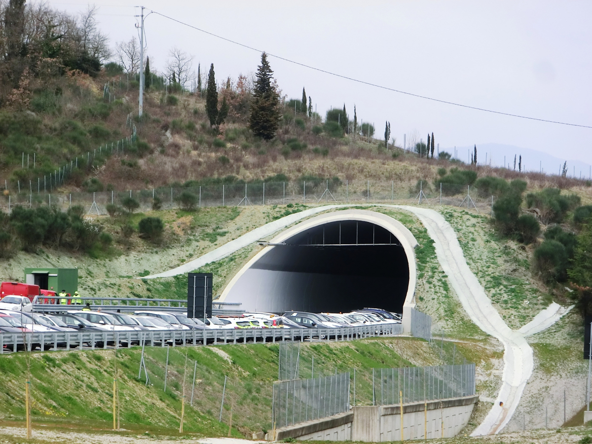 Case Forno Tunnel southern portal 