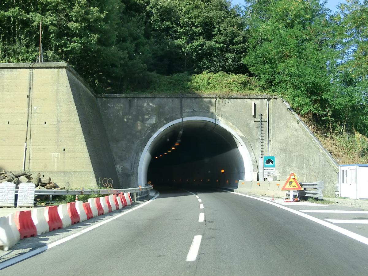 Tunnel de Montespicchio 2 