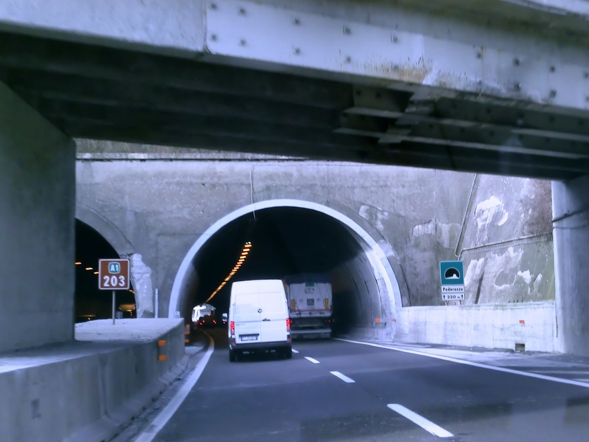 Poderuzzo Tunnel southern portal 