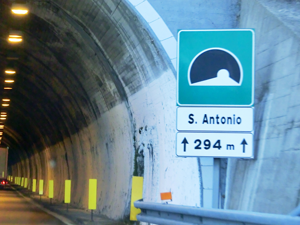 Sant'Antonio Tunnel 