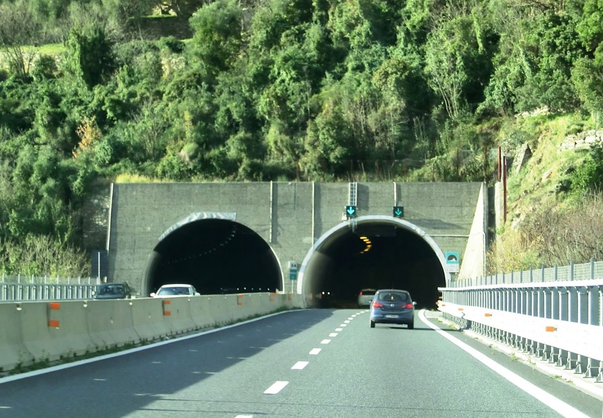 Maddalena-Tunnel 