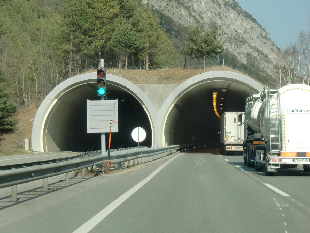 Motz-Simmering Tunnel western portals 
