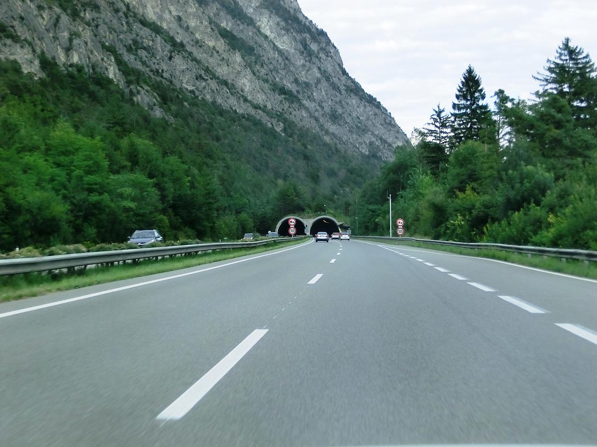 Mötz-Simmering Tunnel western portals 