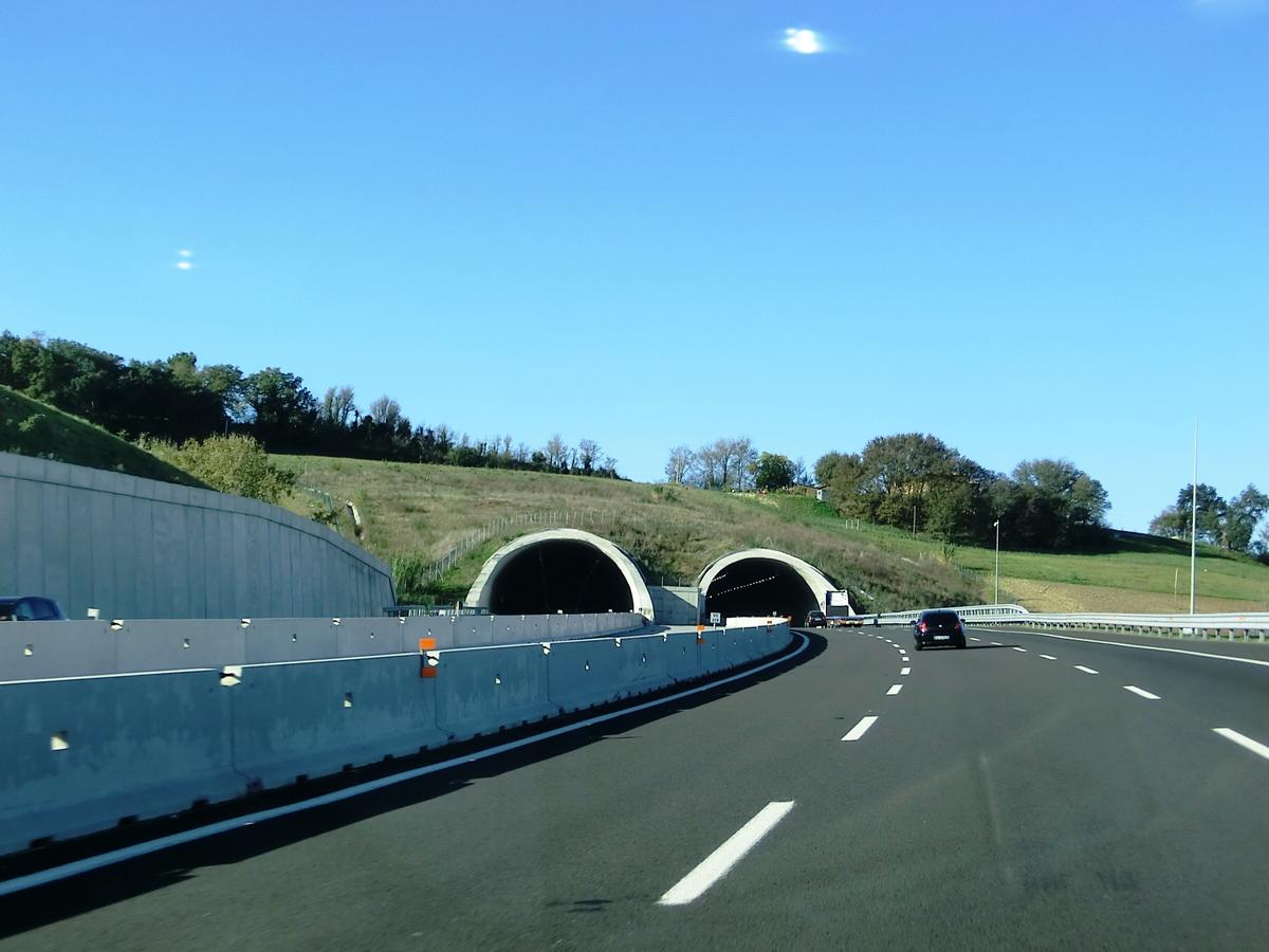 Three lanes widened Montedomini Tunnel southern portals 