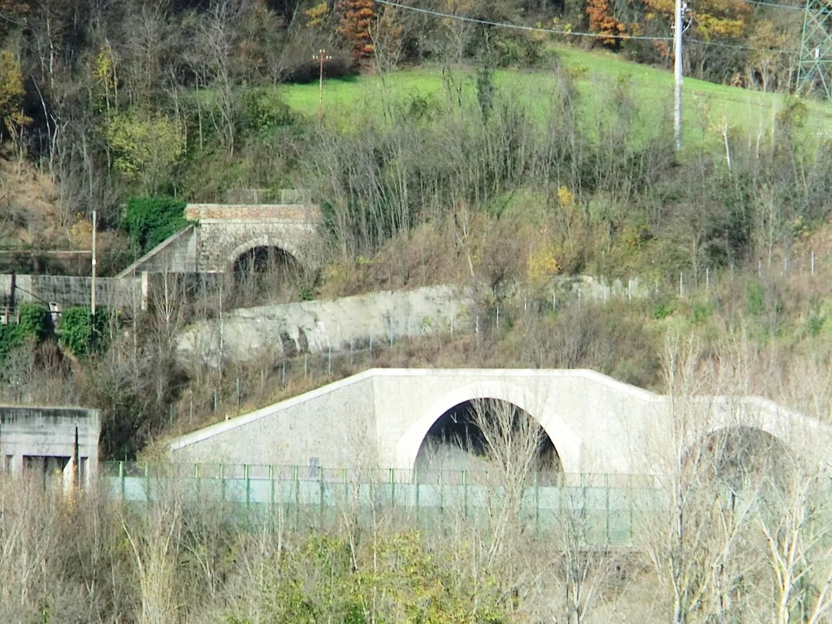 Famadizza Tunnel (up) and Rioveggio 1 Tunnel southern portals 
