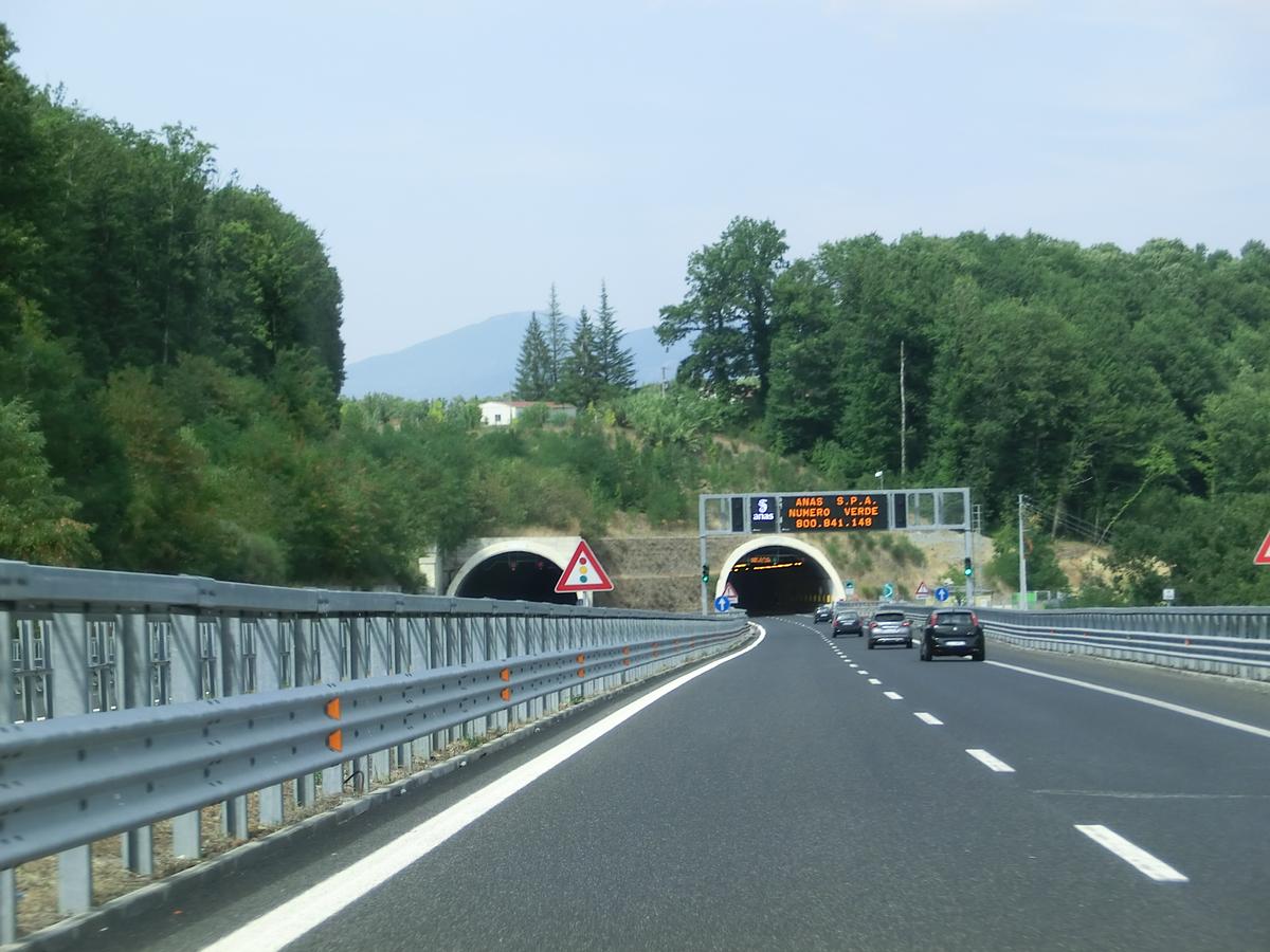Cerreta Tunnel (Montesano) southern portals 