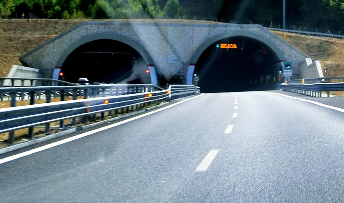 Colle di Trodo Tunnel northern portals 