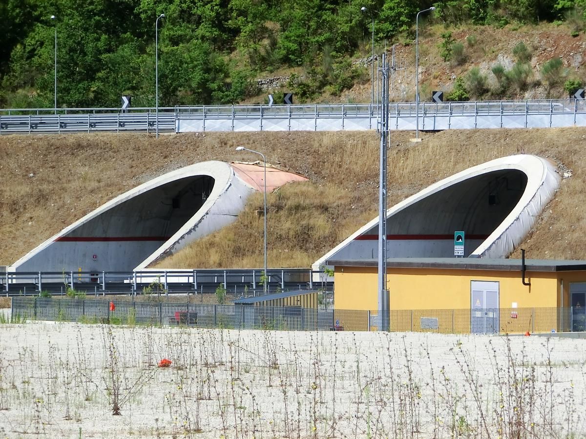 Tunnel Costa del Monte 