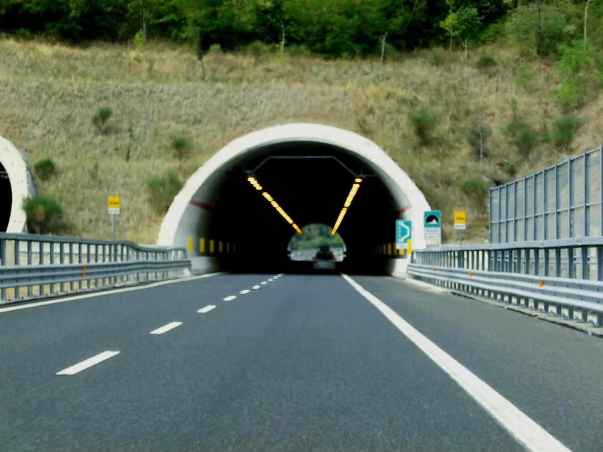 Scargilelle Tunnel southern portal 