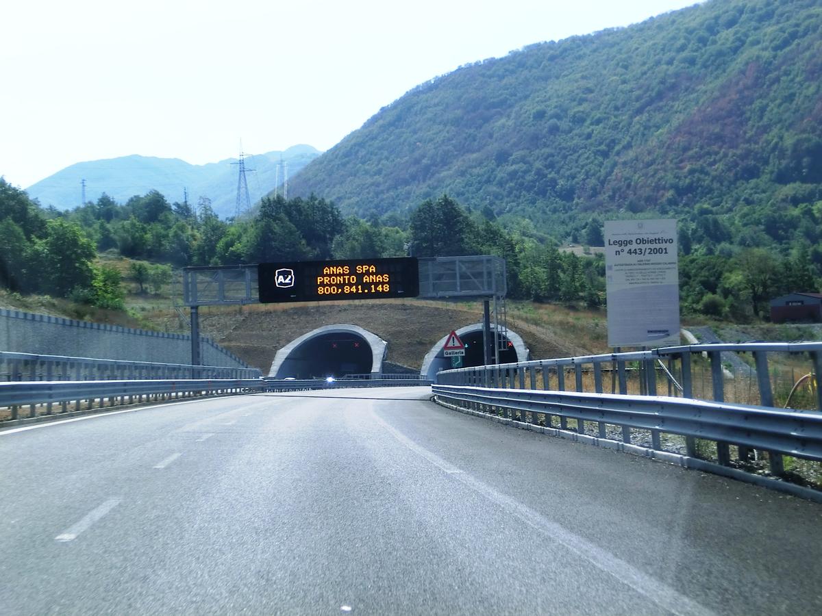 Serra Rotonda Tunnel northern portals 