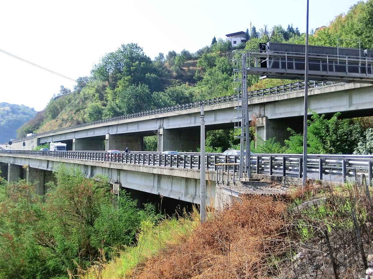 Talbrücke Molino Irto 