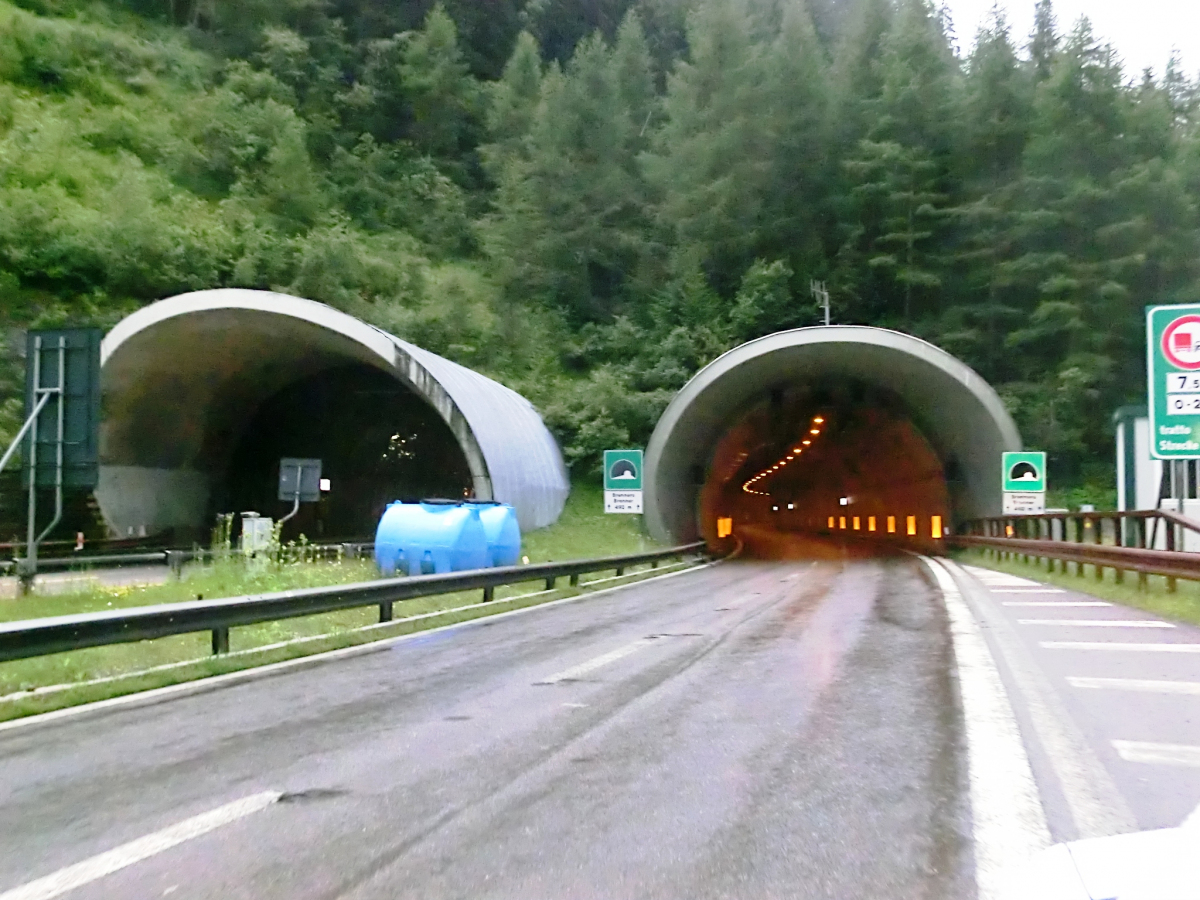 Tunnel Brennero northern portals 