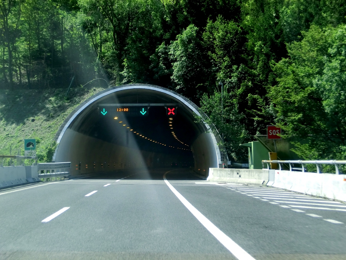 Lago-Tunnel 