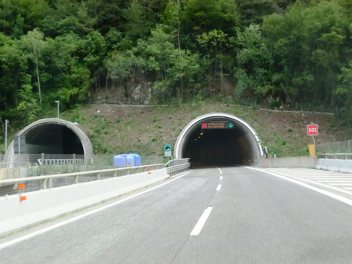 Raccolana Tunnel southern portals 
