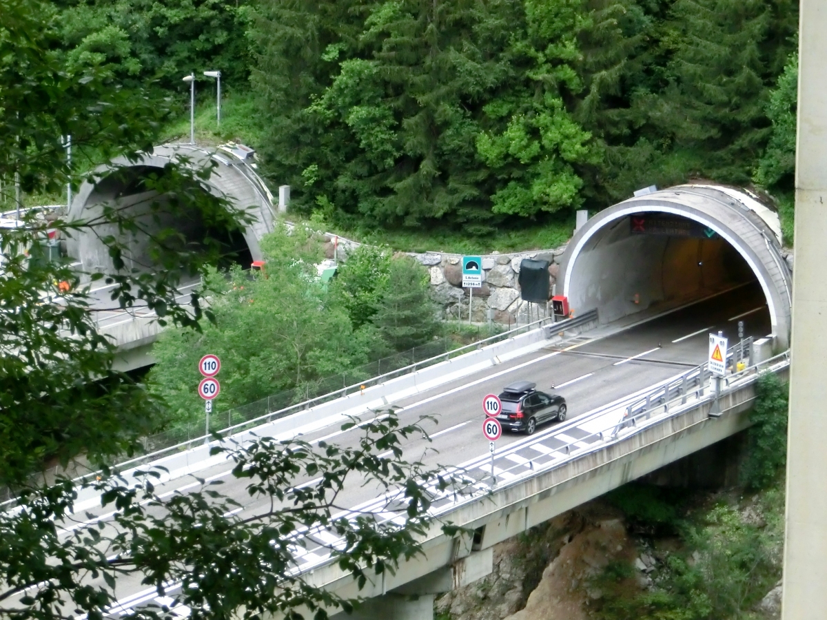 Sant'Antonio Tunnel southern portals 