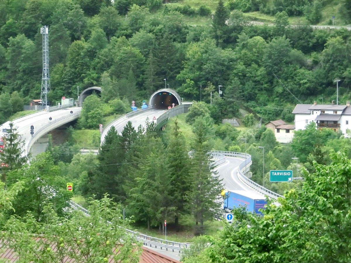 Slizza I Viaduct and Tarvisio Tunnel eastern portals 